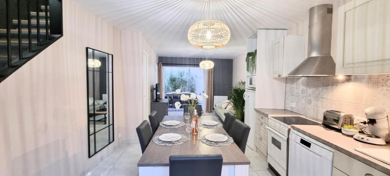 Le Bayard Authentique Maison Setoise Patio Climatisee Centre Historique Parking Payant A Proximite
